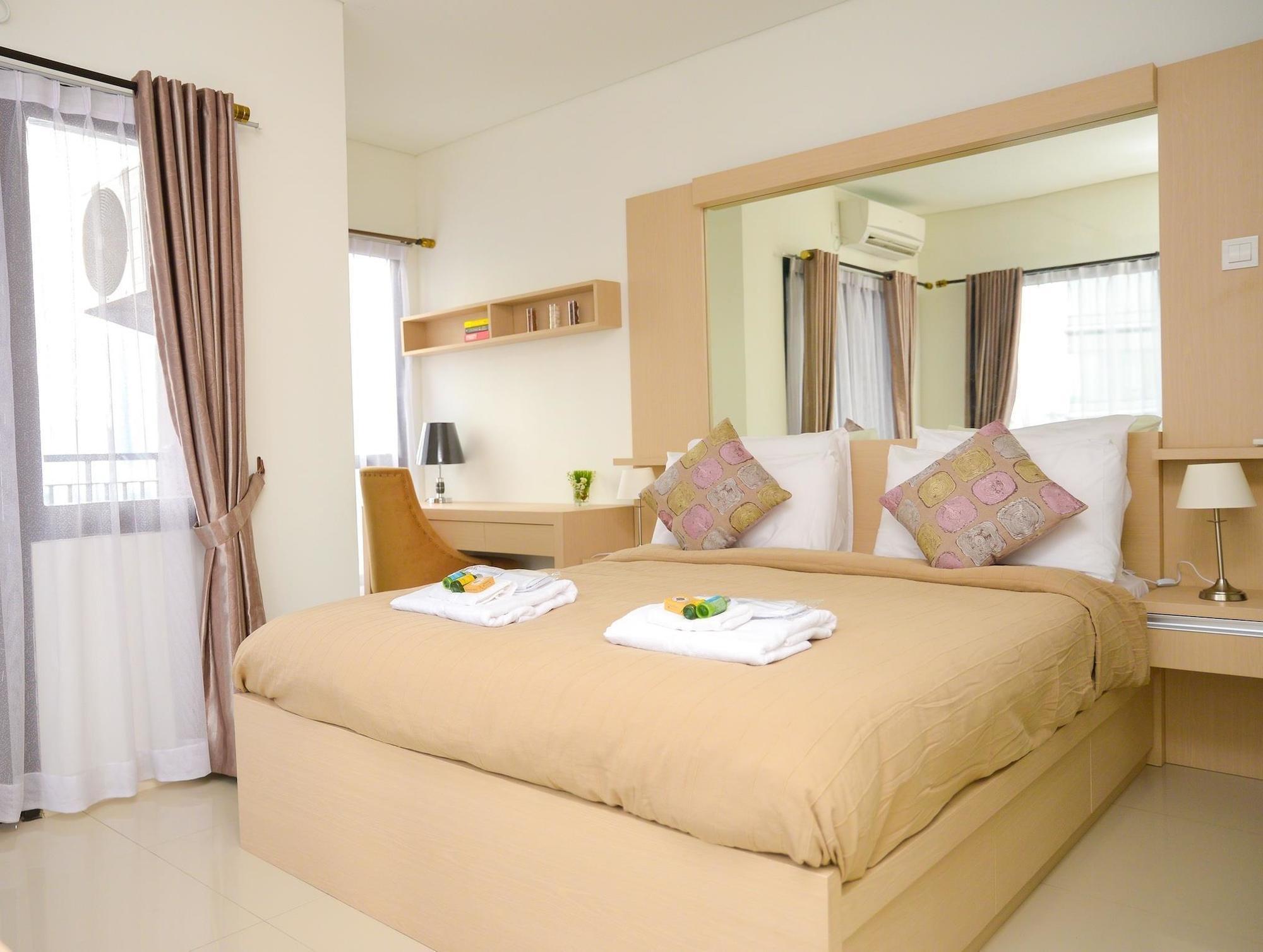 The Cupcake Suites Jakarta Exterior foto