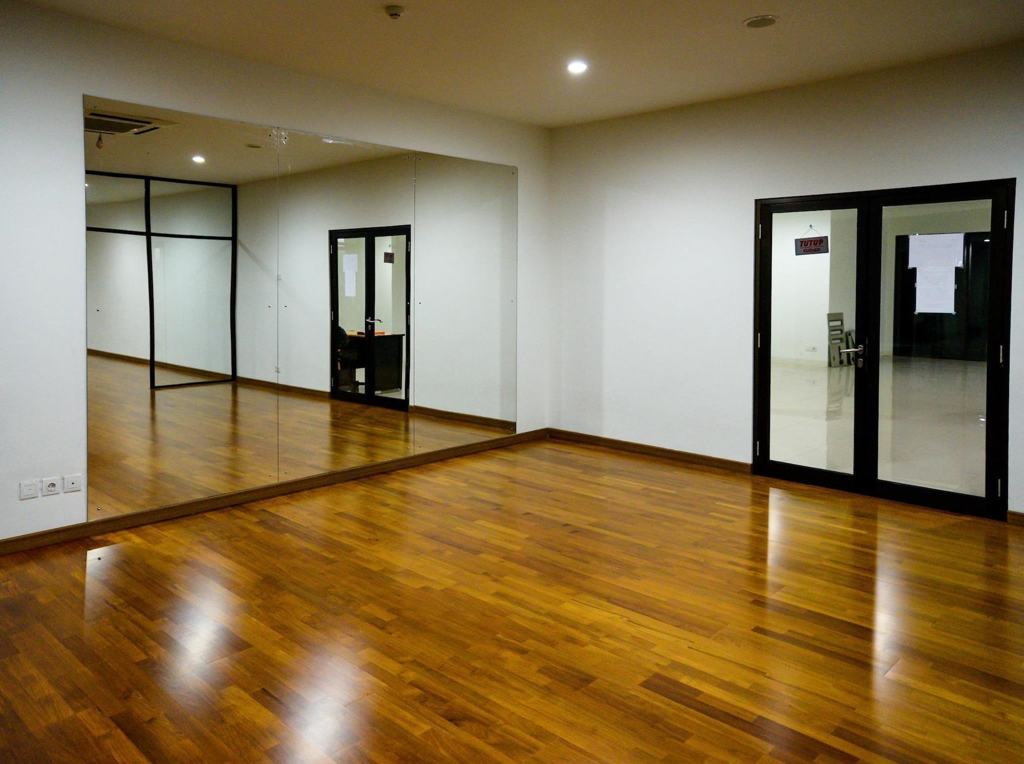 The Cupcake Suites Jakarta Exterior foto
