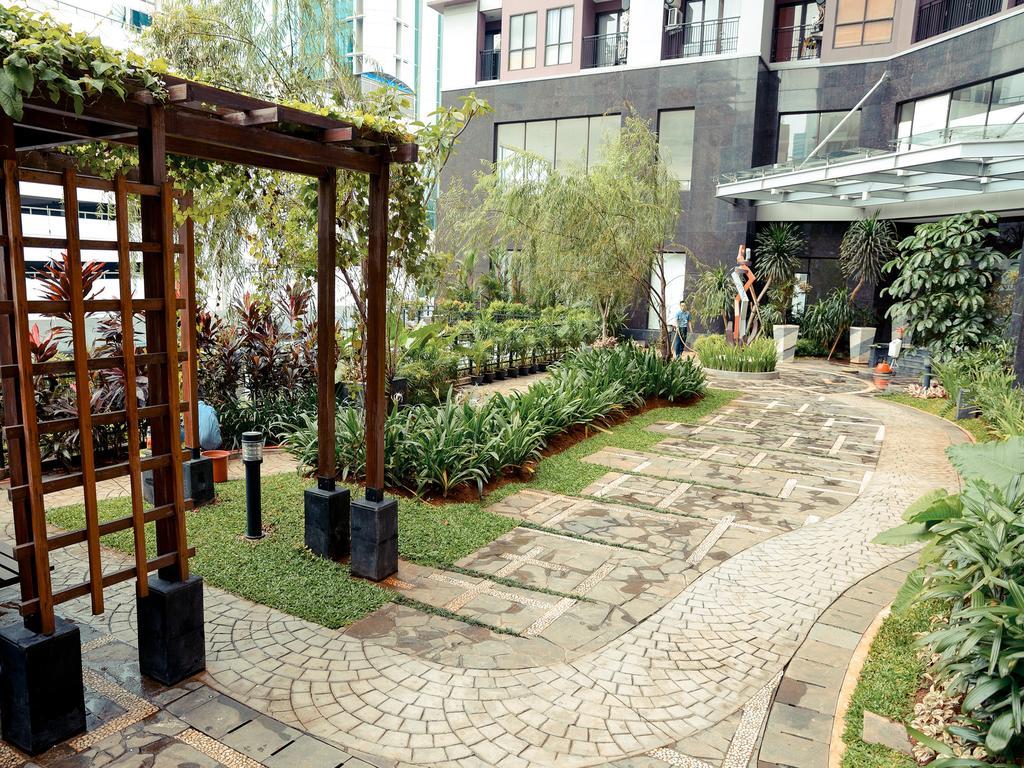The Cupcake Suites Jakarta Exterior foto