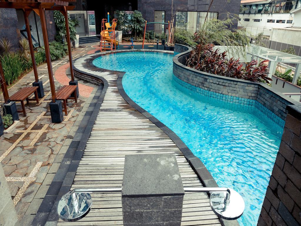 The Cupcake Suites Jakarta Exterior foto