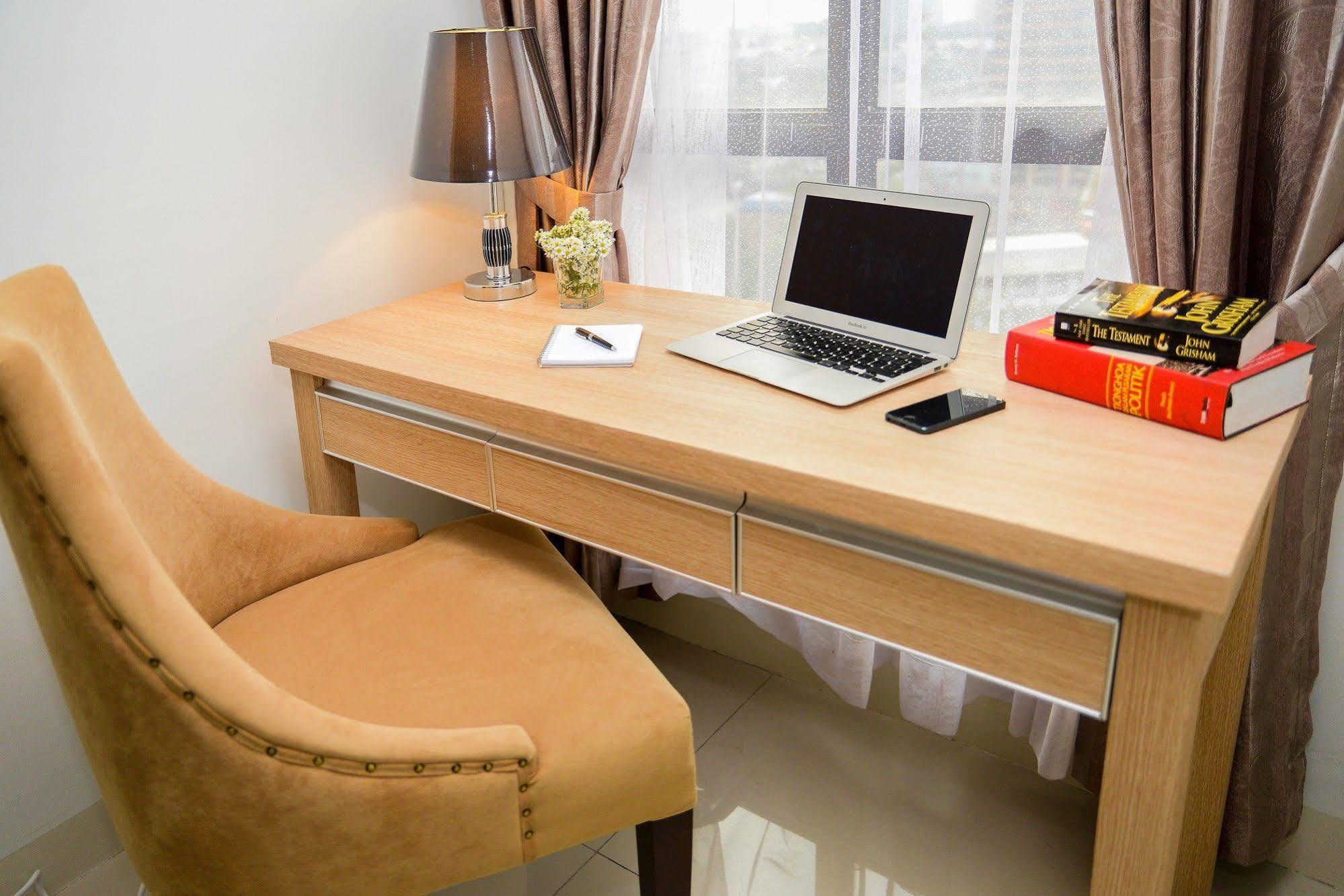 The Cupcake Suites Jakarta Exterior foto