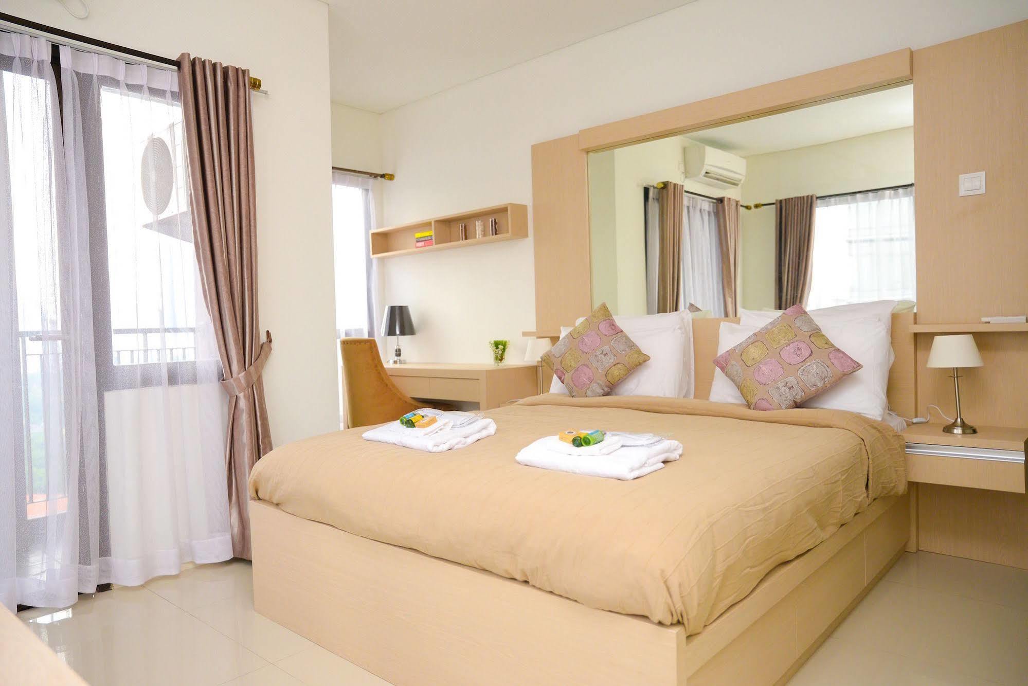 The Cupcake Suites Jakarta Exterior foto
