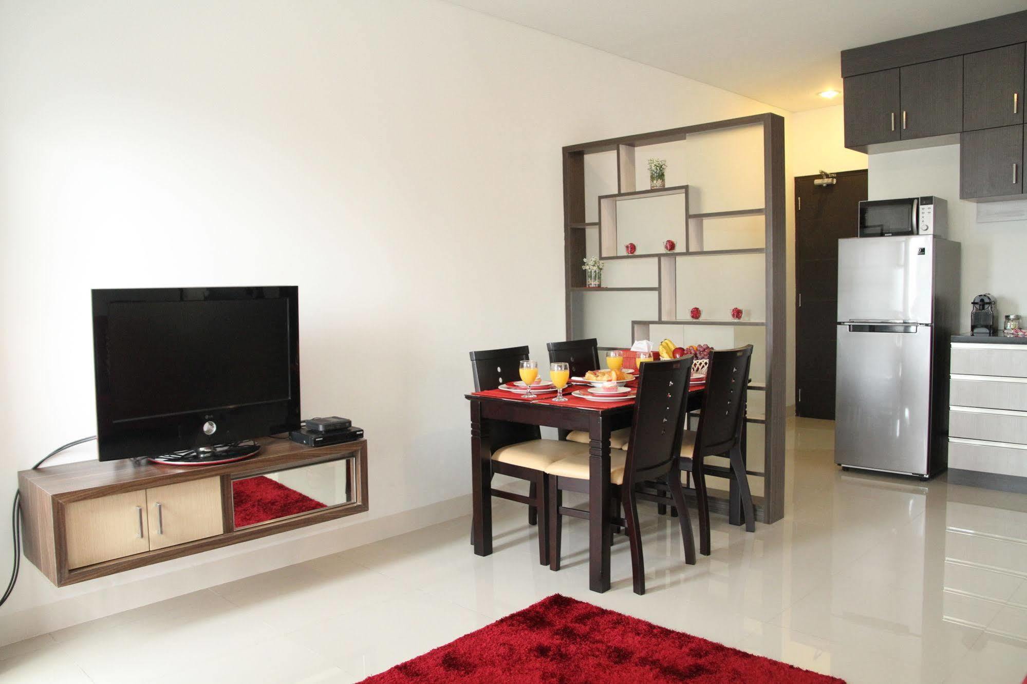 The Cupcake Suites Jakarta Exterior foto